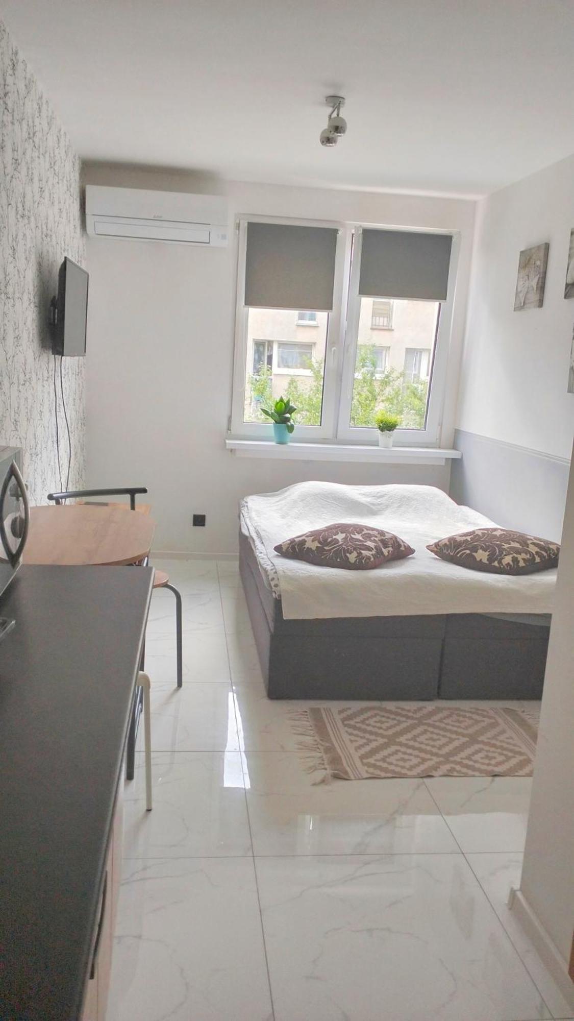 Nighthost Robotnicza 32 M248 Free Parking Apartment Breslau